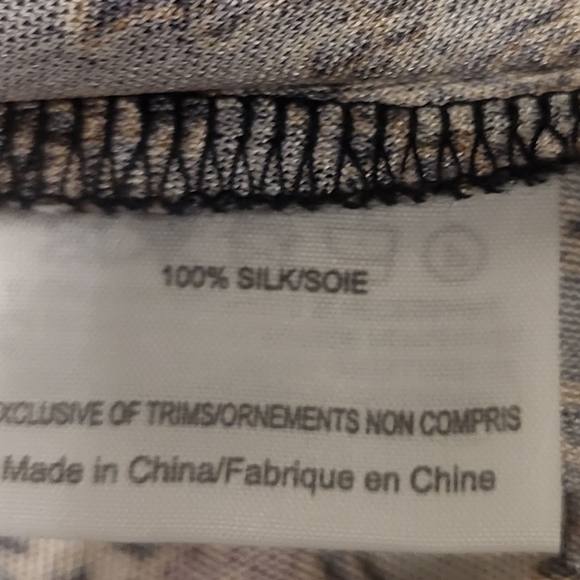 Beautiful Designer Sheath Midi Dresscby Tory Burch Navy with floral Medallions - Picture 8 of 9